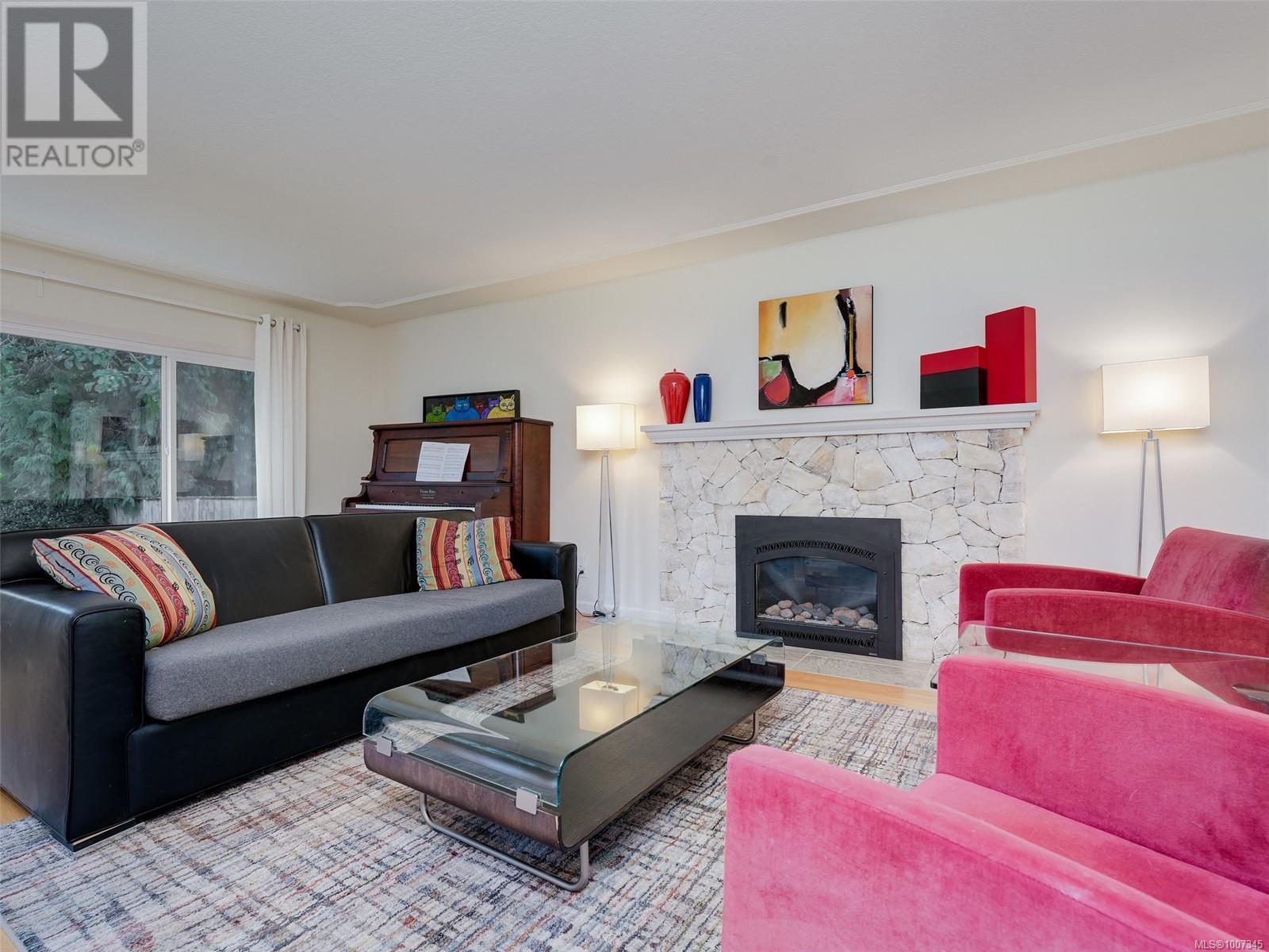 5133 Santa Clara Ave