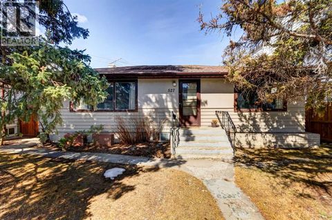 527 35A Street NW Calgary AB T2N3A1