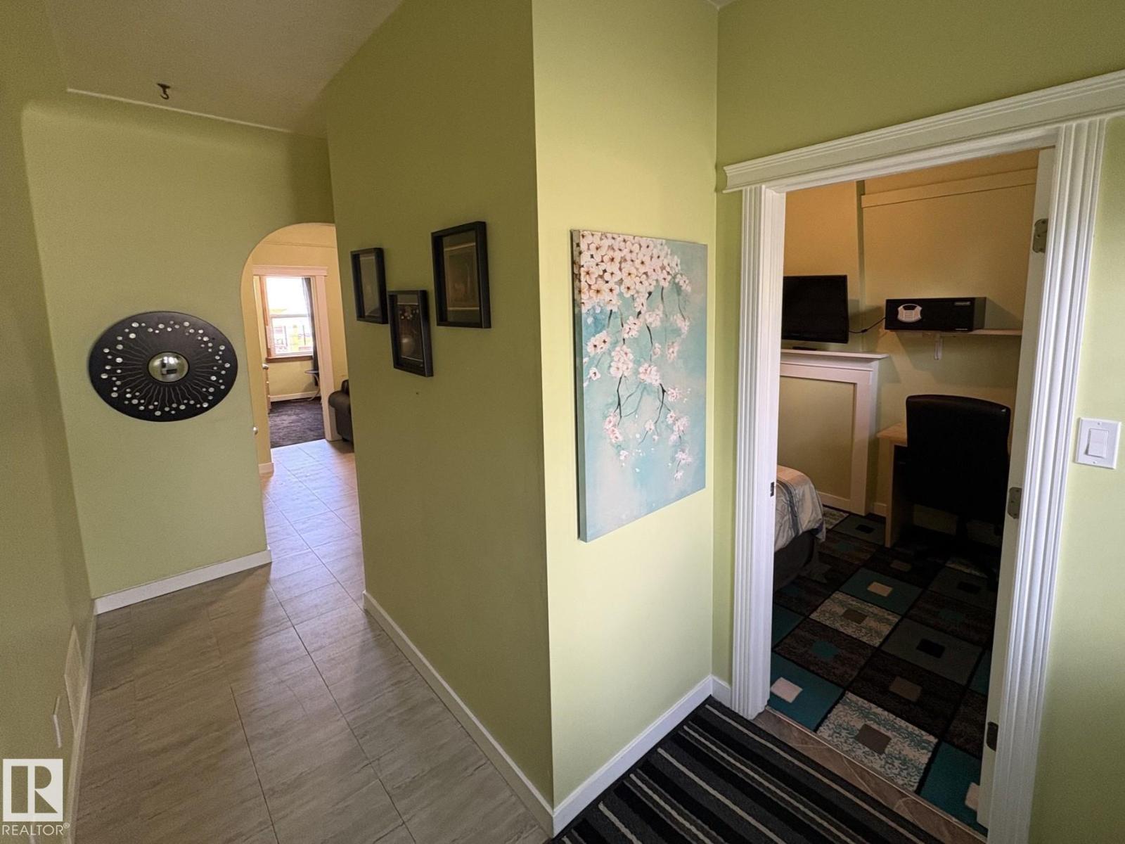 11511 101 ST NW