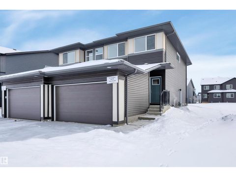 5631 Hawthorn WY SW Edmonton AB T6X3K7