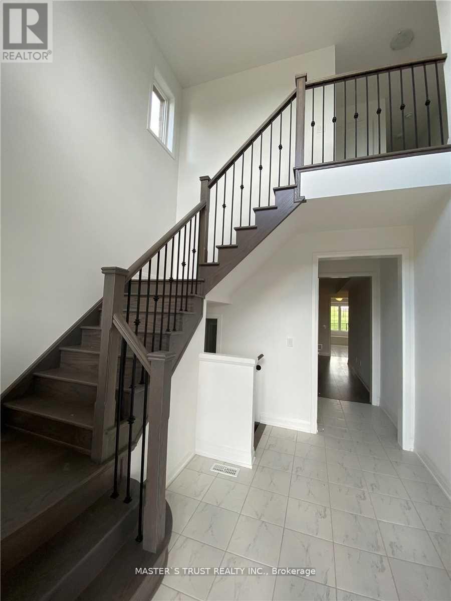 102 FRANK KELLY DRIVE