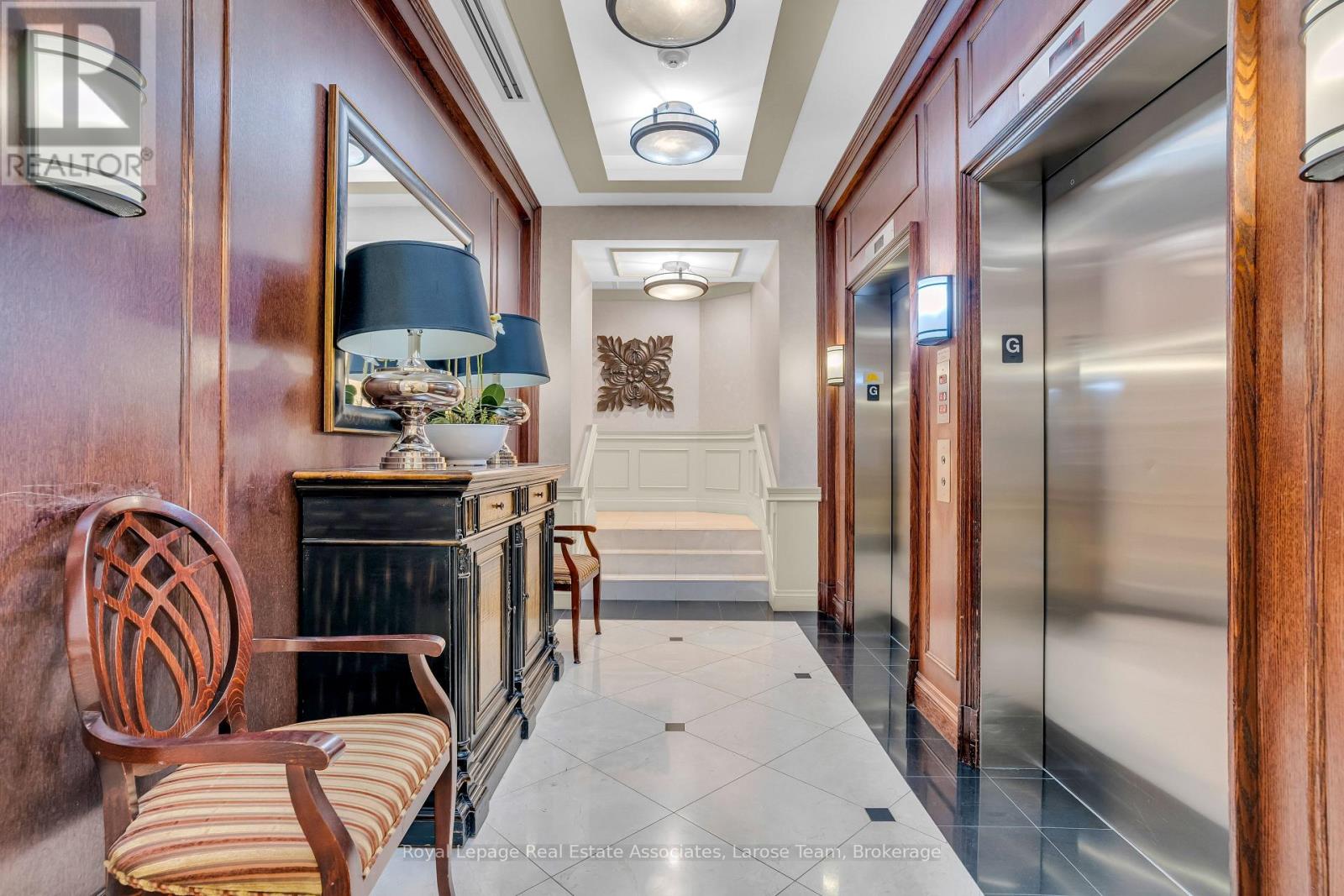 1707 - 3 MARINE PARADE DRIVE