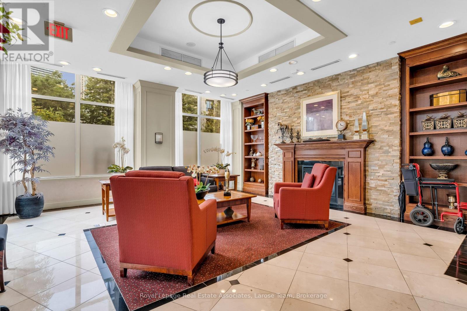 1707 - 3 MARINE PARADE DRIVE