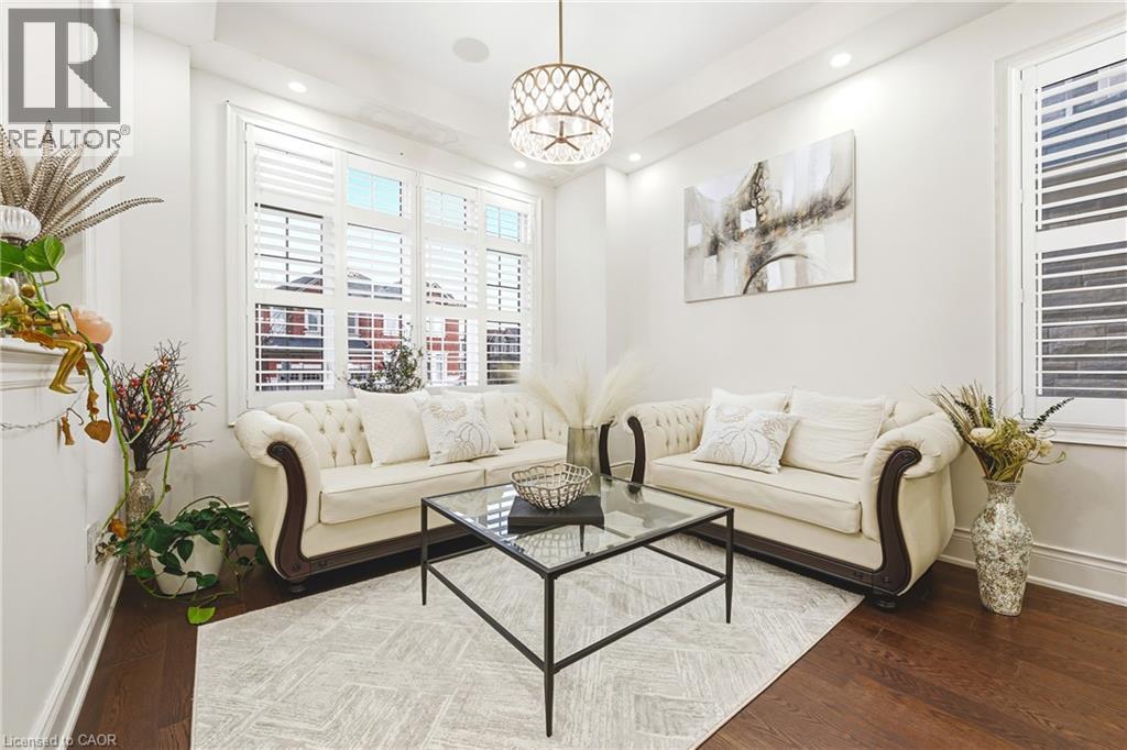 60 GOLDEN HAWK Drive