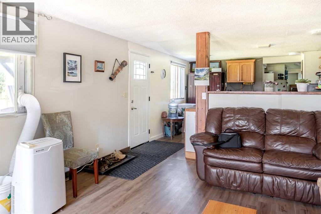 70280 Highway 747