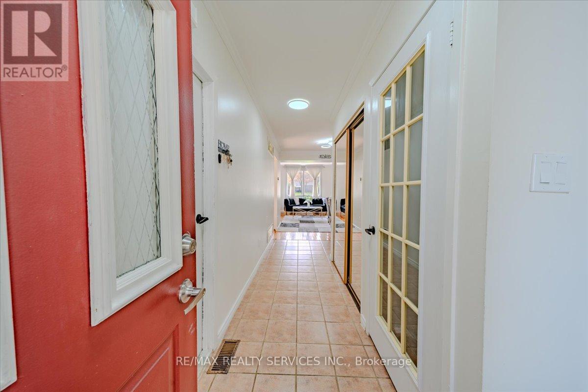 108 - 1133 RITSON ROAD N