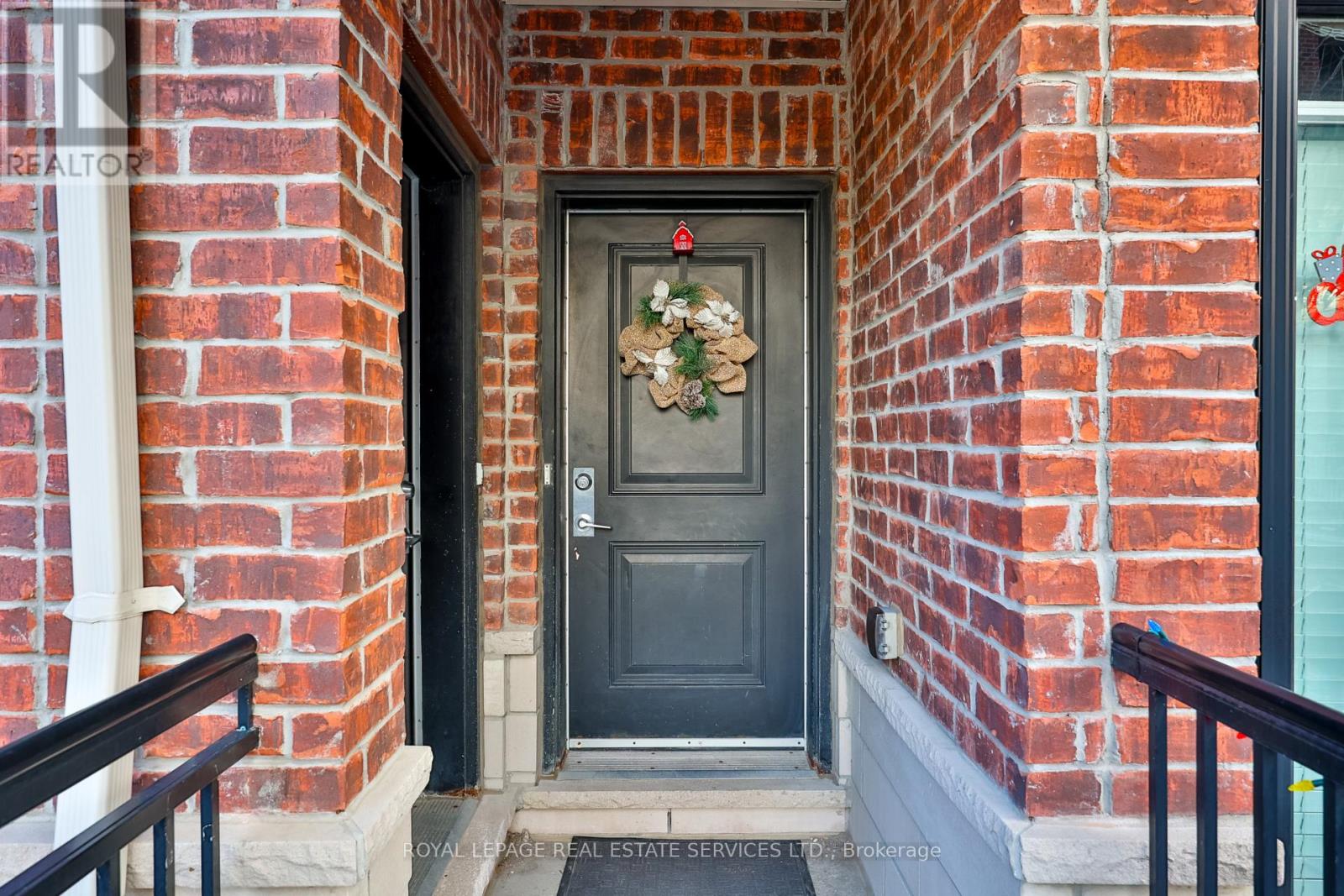 92 - 30 CARNATION AVENUE