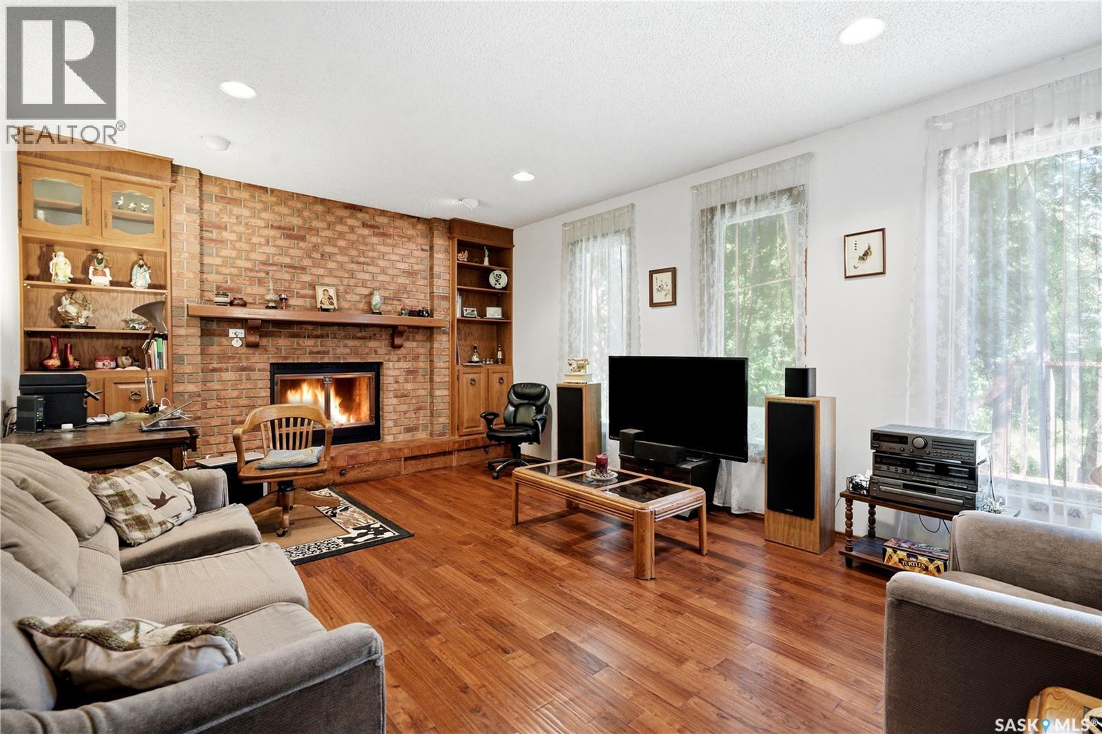 211 Keeley CRESCENT