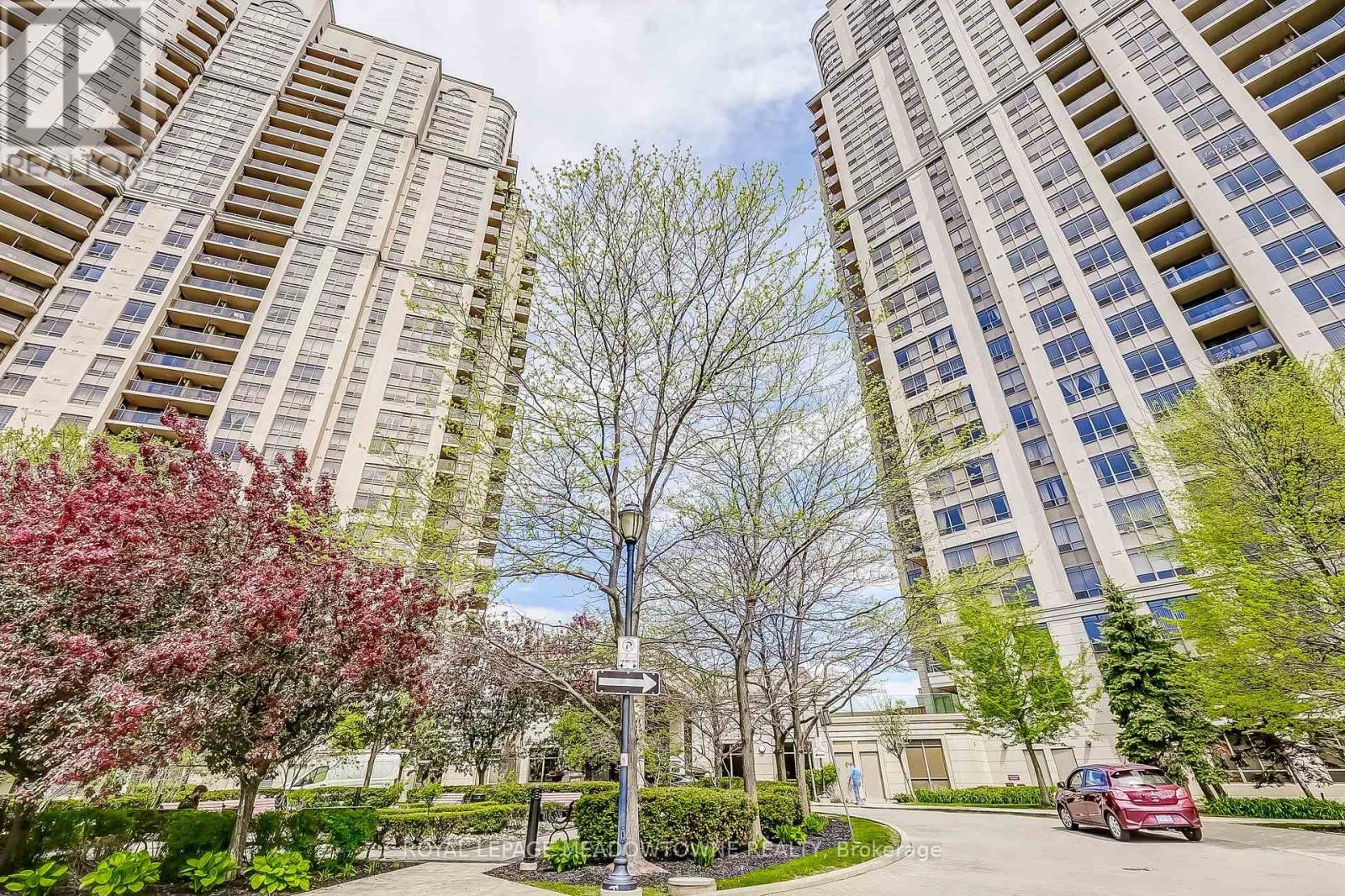 431 - 700 HUMBERWOOD BOULEVARD