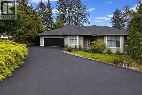 2063 Horizon Drive West Kelowna BC V1Z3N4