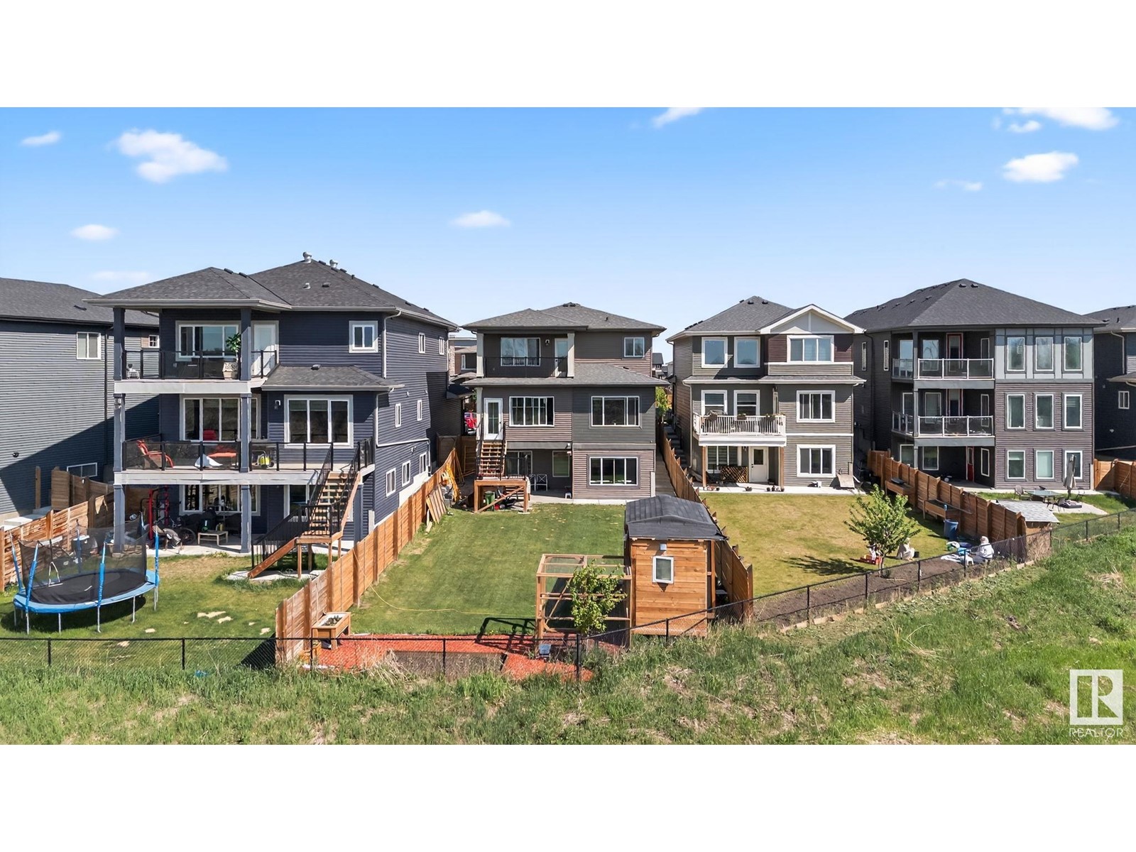 4119 7 AV SW