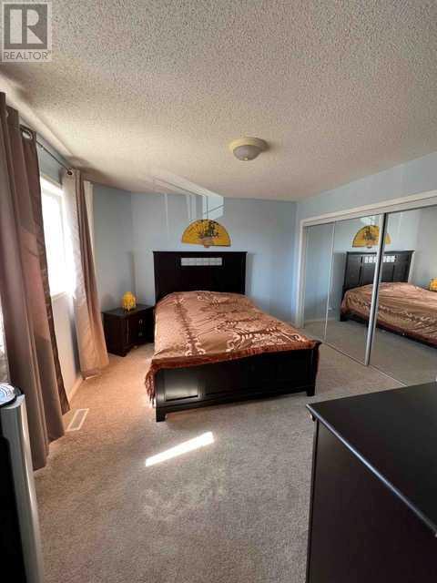 22 Arbour Crest Circle NW