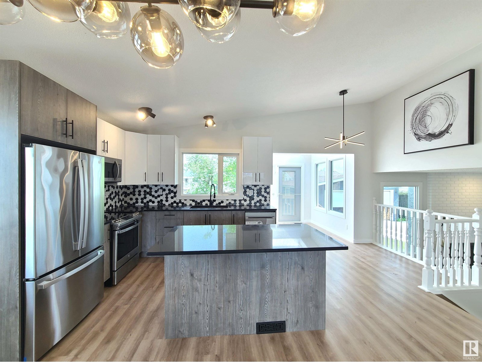 16307 112 ST NW NW