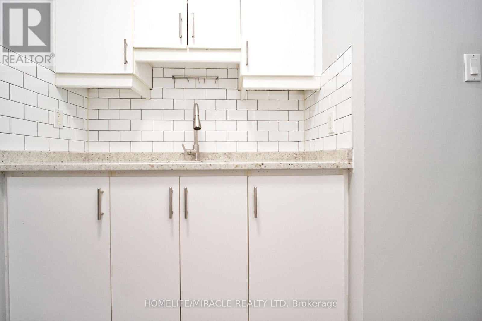 14 - 119 CEDAR STREET S