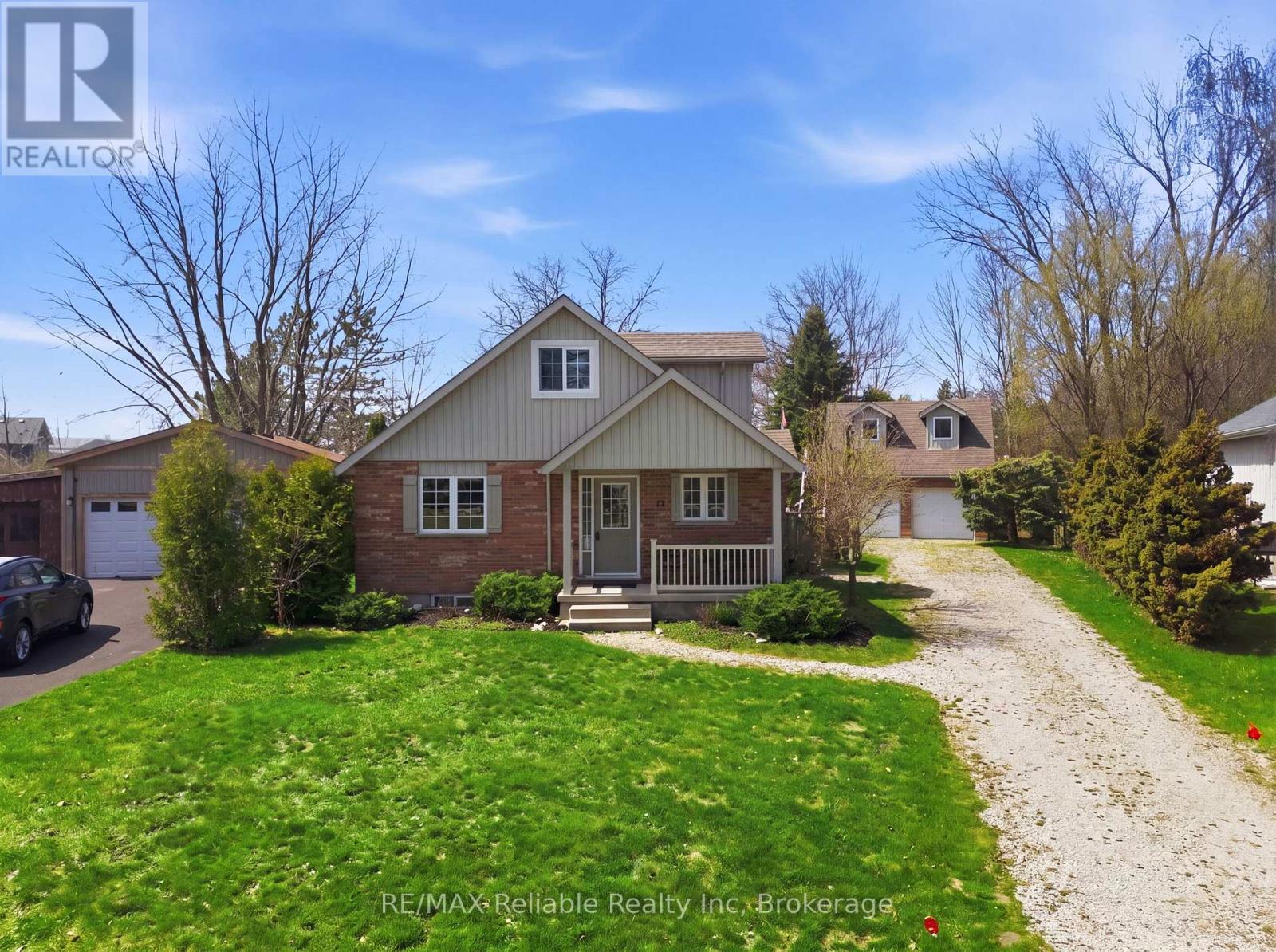 13 DUCHARME CRESCENT