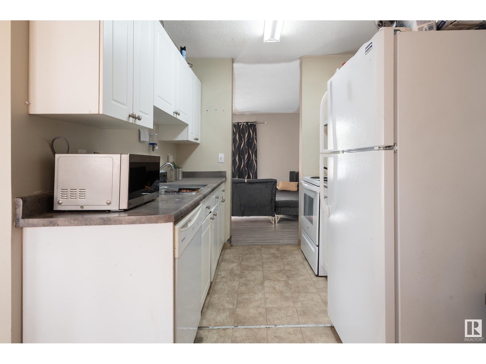 #120 11421 34 ST NW