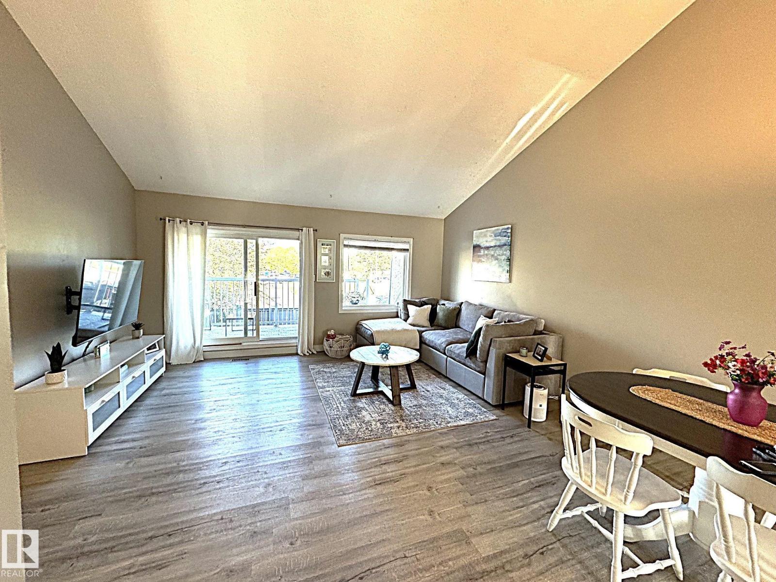 3 6220 172 ST NW