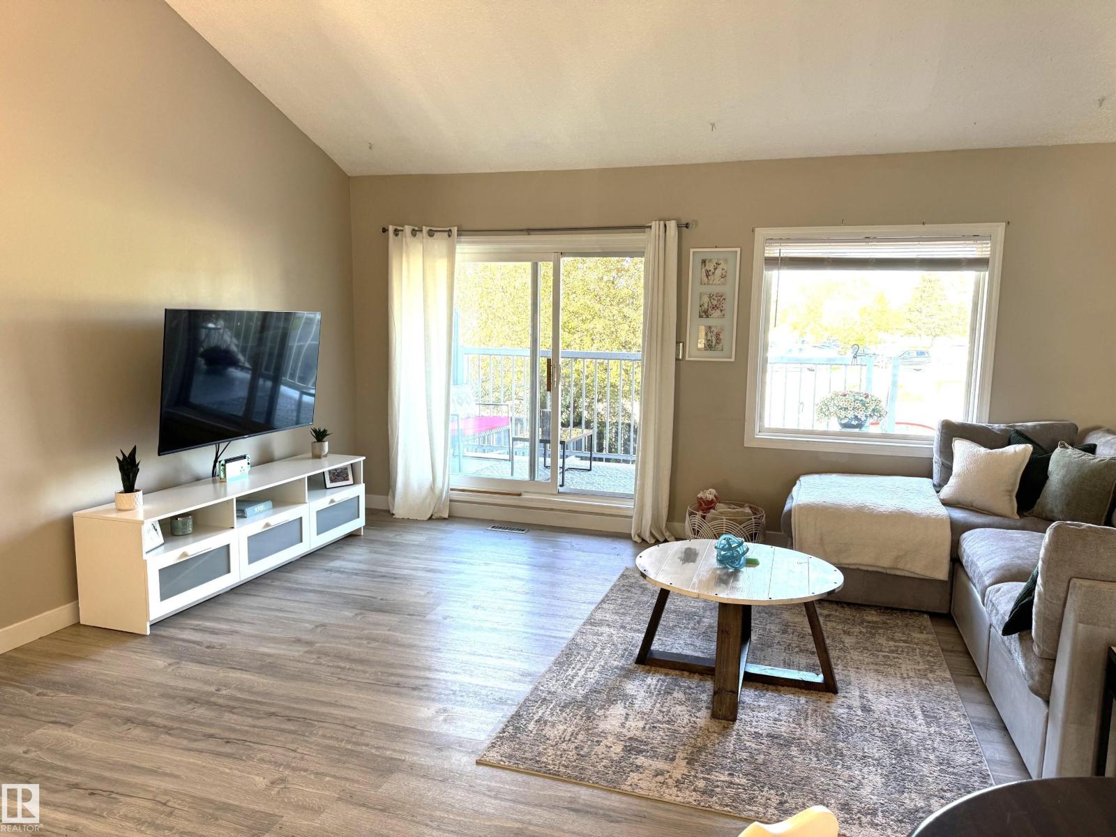 3 6220 172 ST NW
