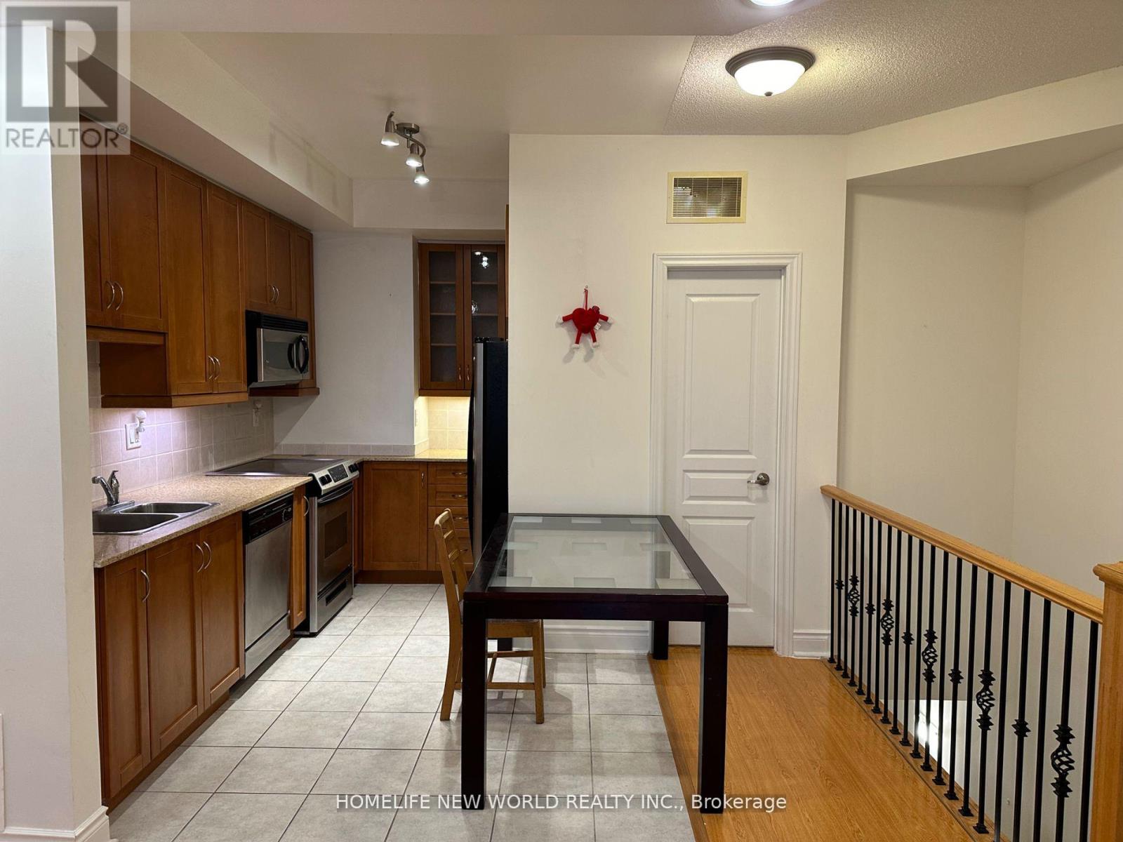 1 - 420 KENNETH AVENUE