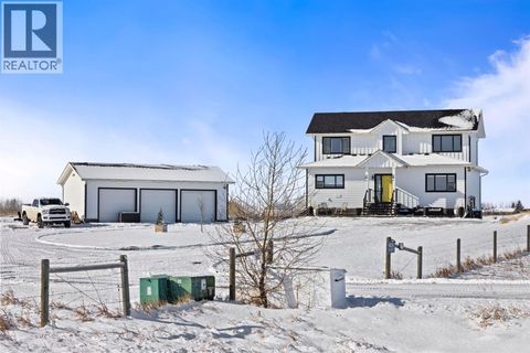 48229 365 Avenue E Rural Foothills County AB T1S5W8