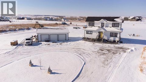 48229 365 Avenue E Rural Foothills County AB T1S5W8