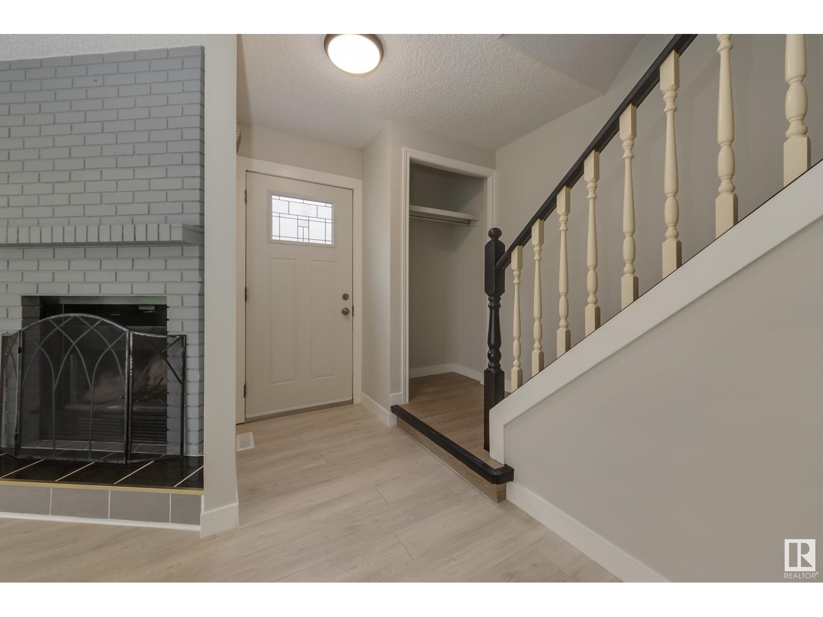 12430 85 ST NW