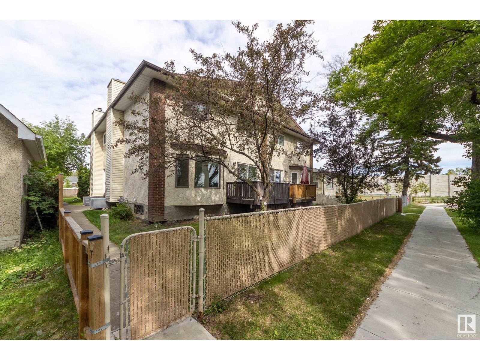 12430 85 ST NW