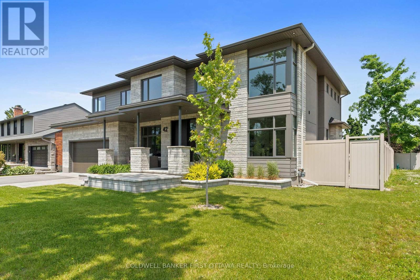42 PARKLAND CRESCENT