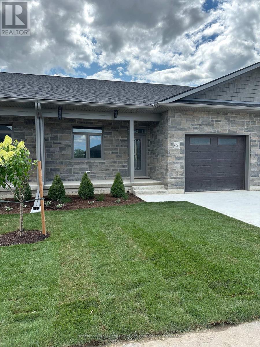 62 CAVALIER CRESCENT
