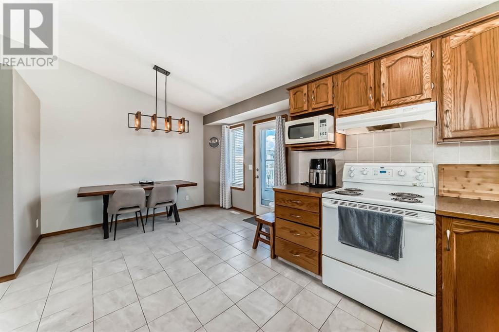 14 Strathford Place