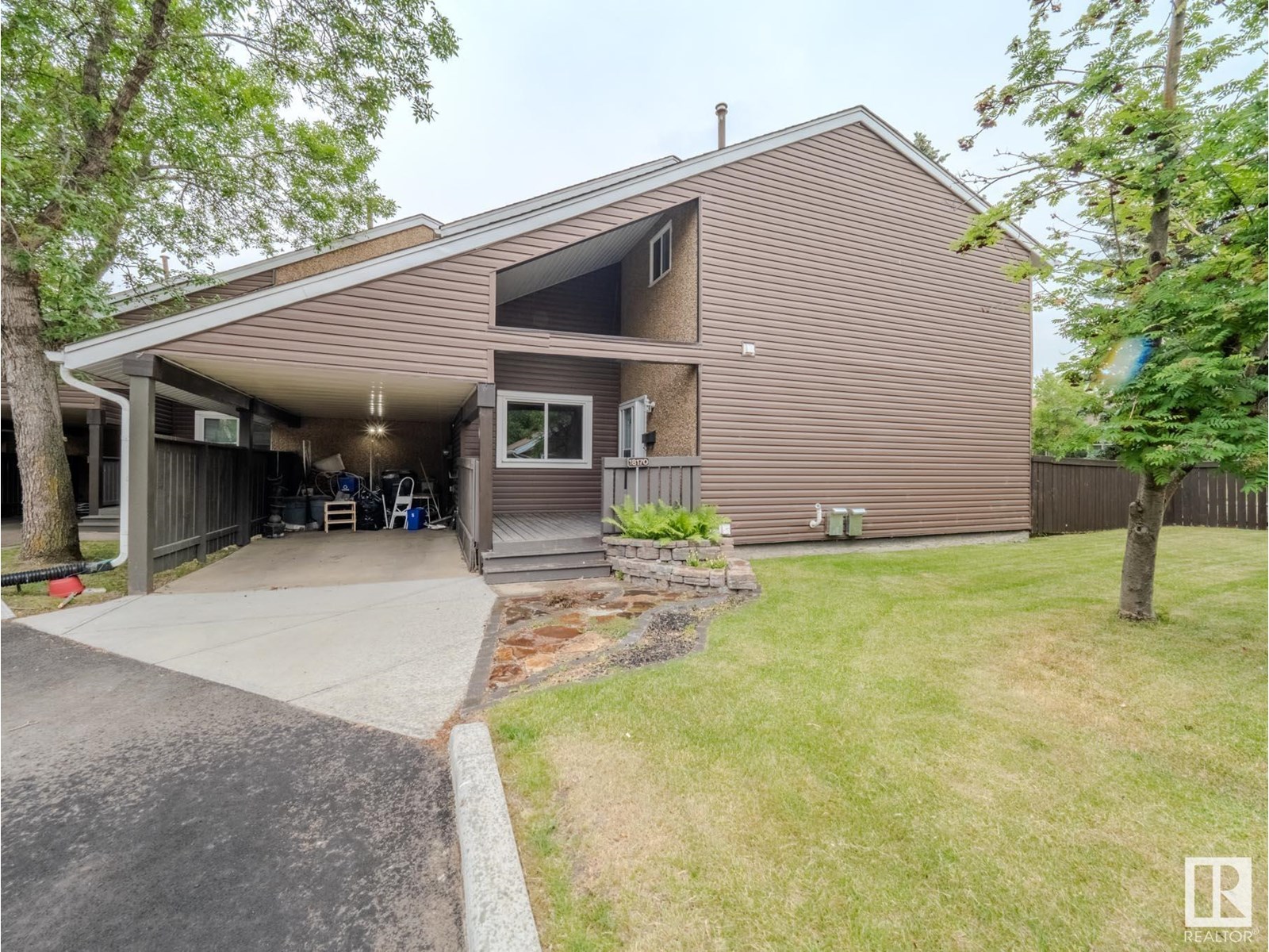 18170 96 AV NW