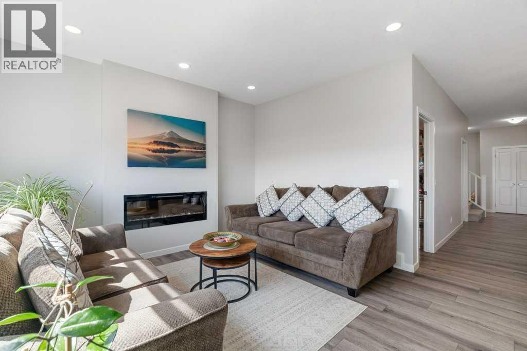 234 Carringsby Way NW