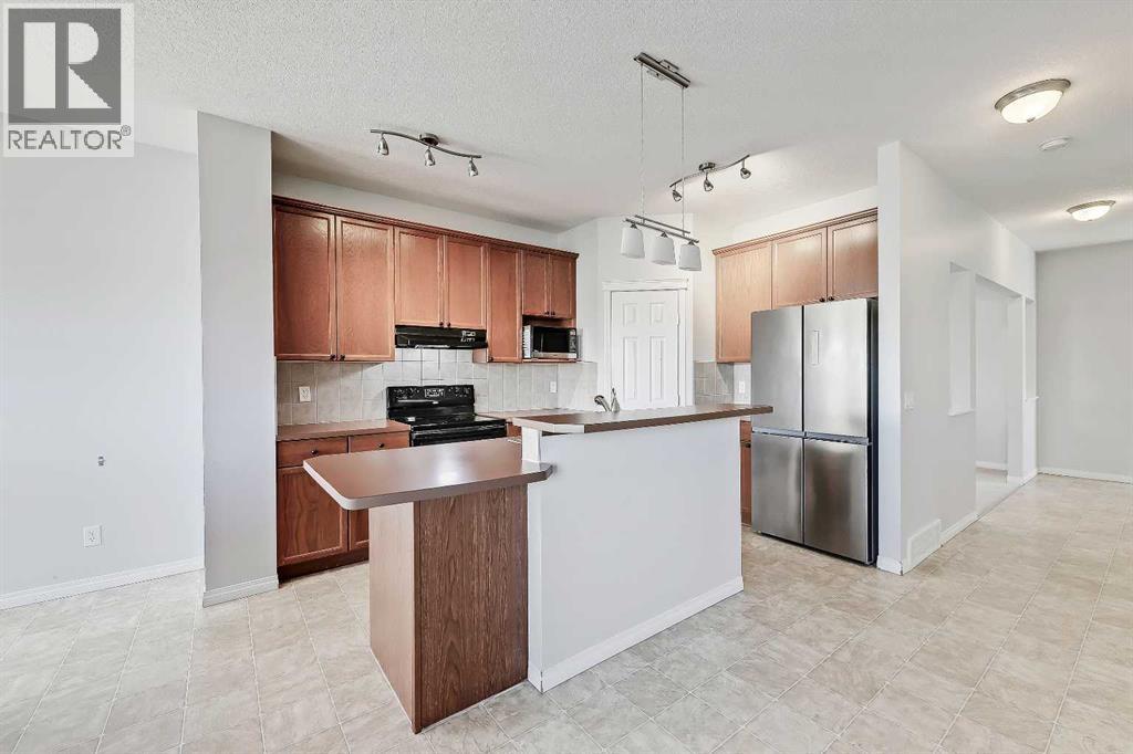 102 Kincora Glen Mews NW