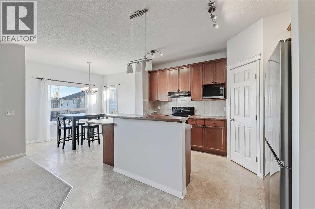 102 Kincora Glen Mews NW