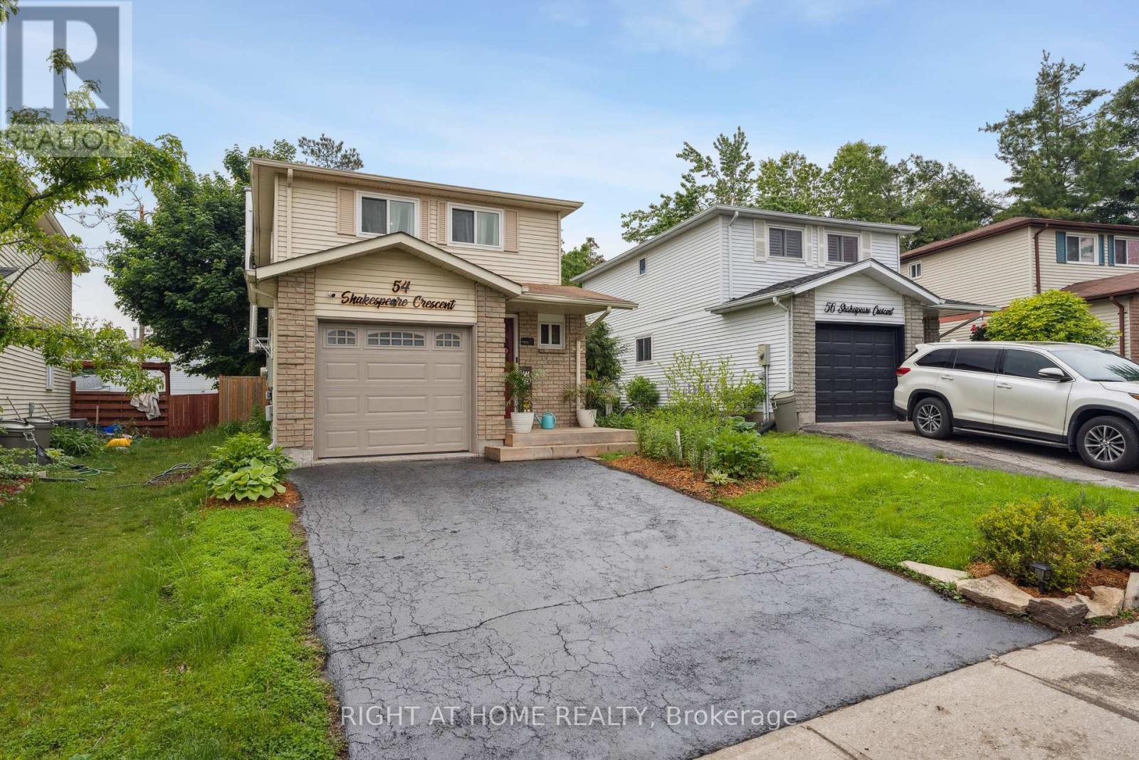 54 SHAKESPEARE CRESCENT