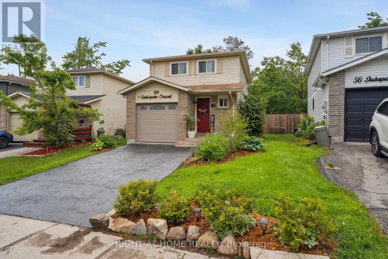 54 SHAKESPEARE CRESCENT