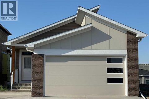 435 Rivercrest Road Cochrane AB T4C3C6
