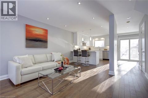 214 ROSS Lane Oakville ON L6H5K5