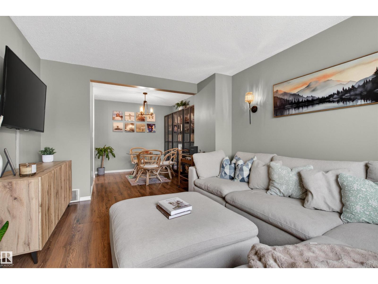 13275 47 ST NW