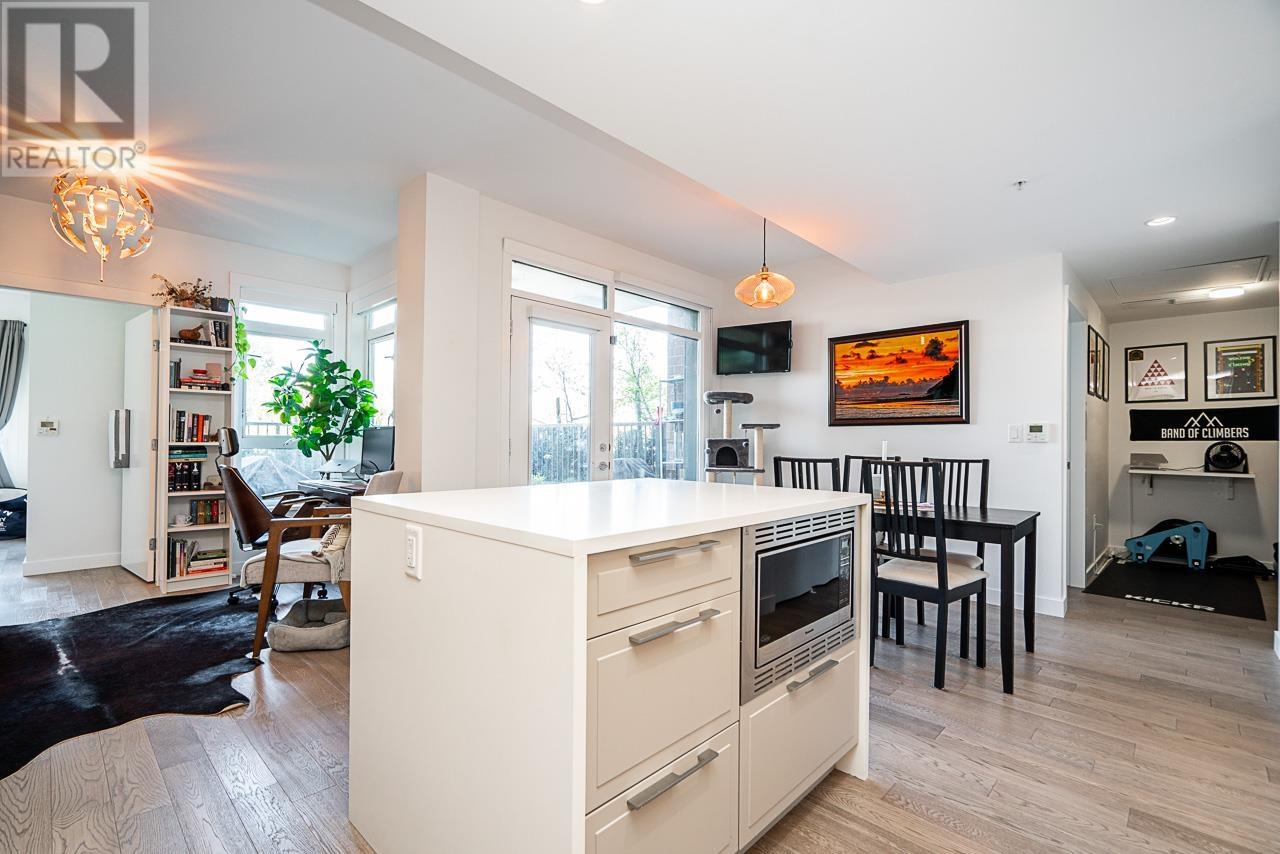 123 7828 GRANVILLE STREET