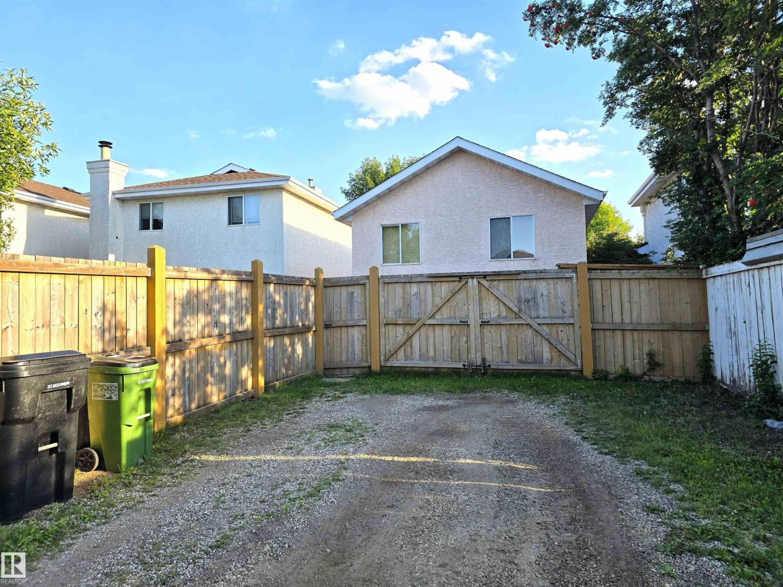 176 RIVER PT NW