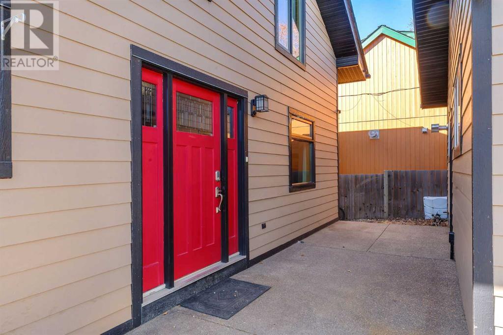 881 East Chestermere Drive