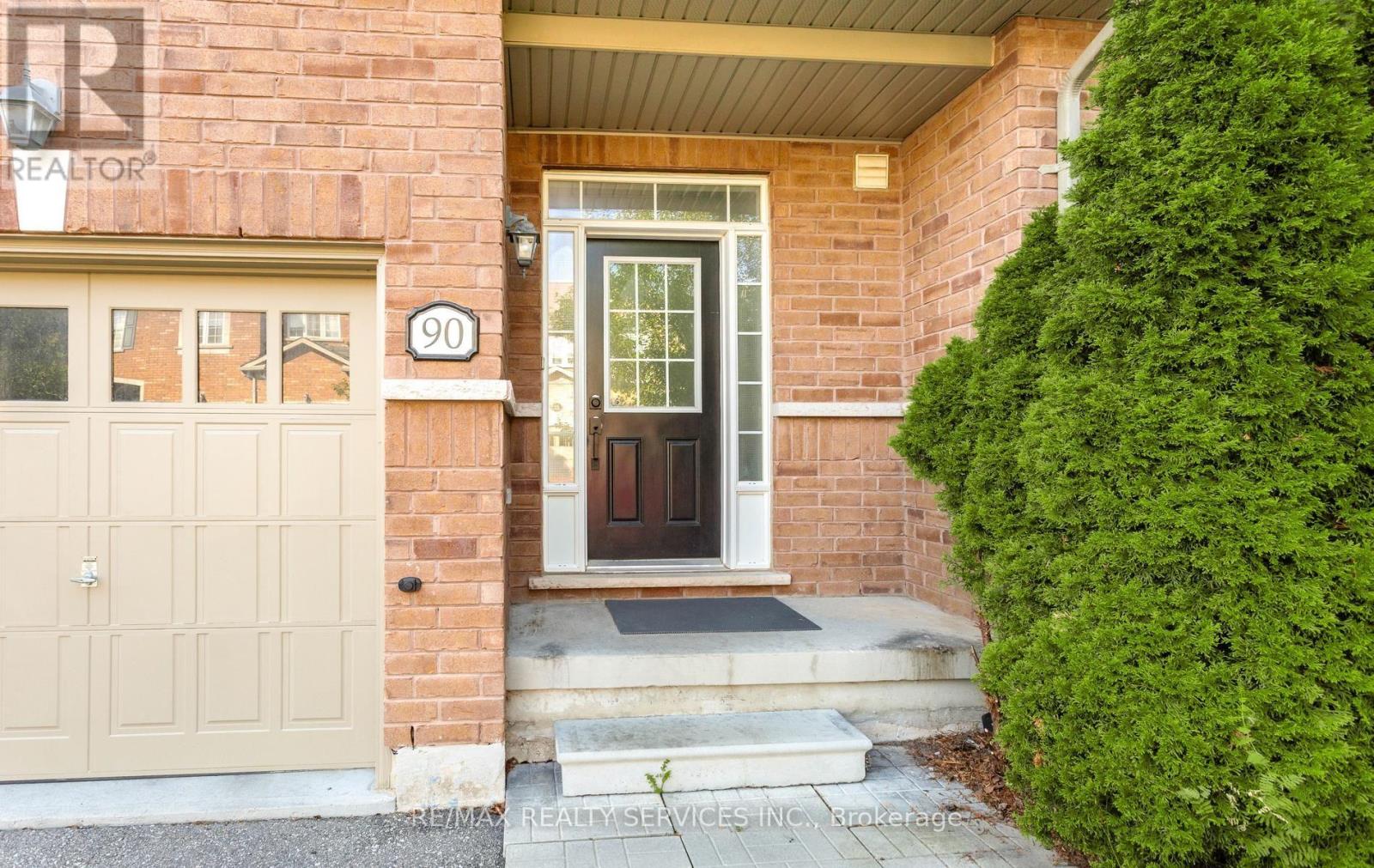 90 - 651 FARMSTEAD DRIVE