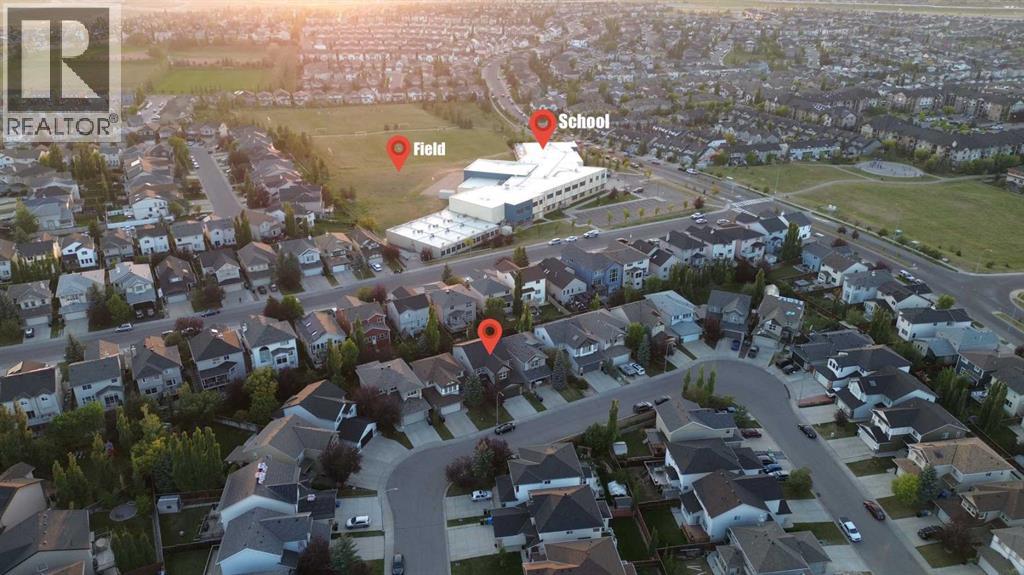 72 Panamount Manor NW