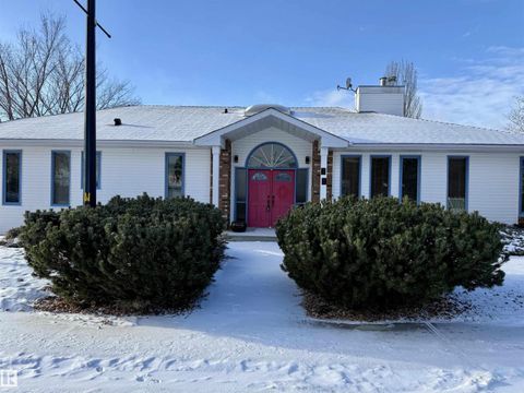 69 NOTTINGHAM ES Sherwood Park AB T8A5M2