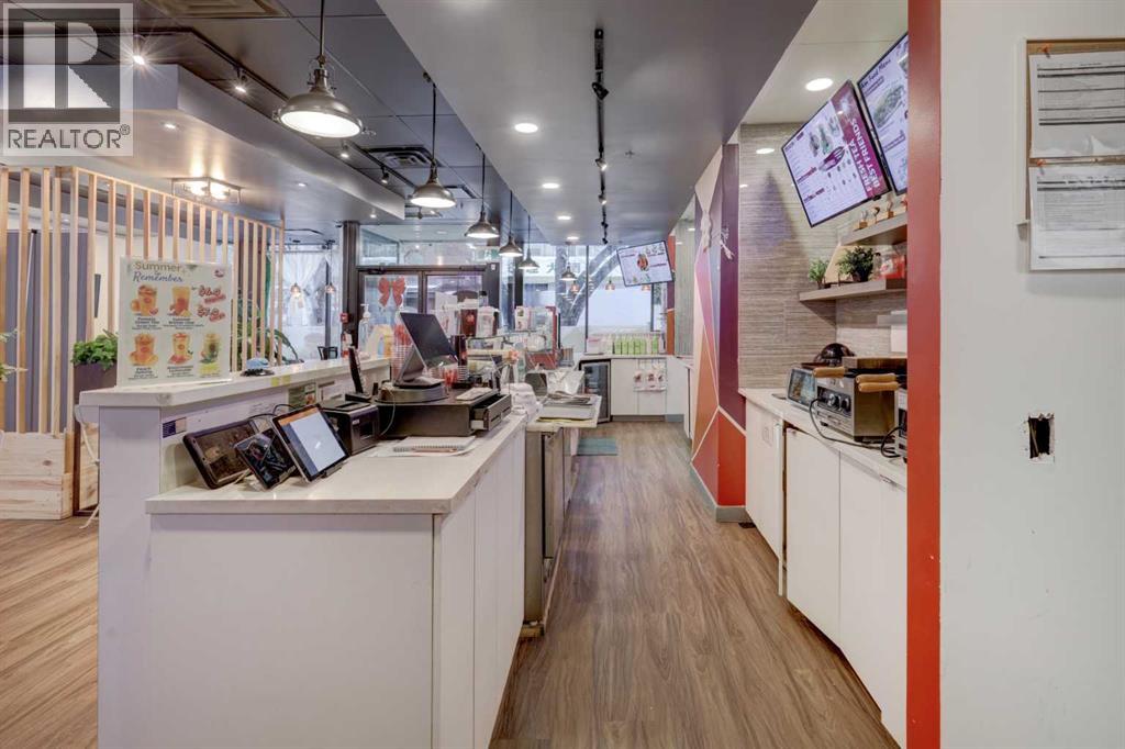 101, 128 2 Avenue SE