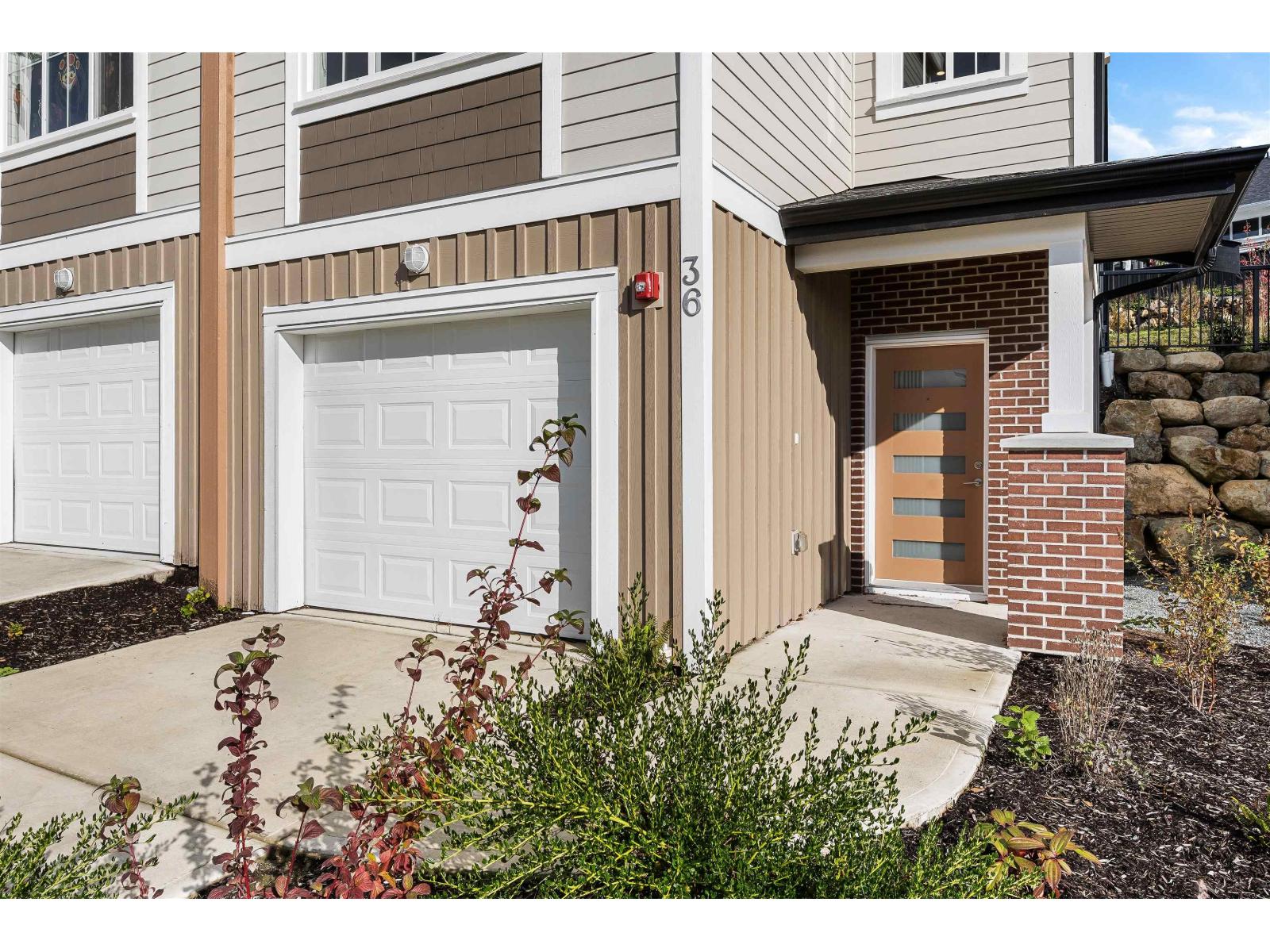 36 1928 WOODSIDE BOULEVARD|Mt Woodside