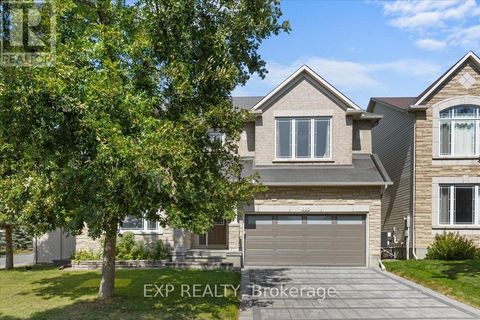 300 GRAYBURN WAY Ottawa ON K2J0V8