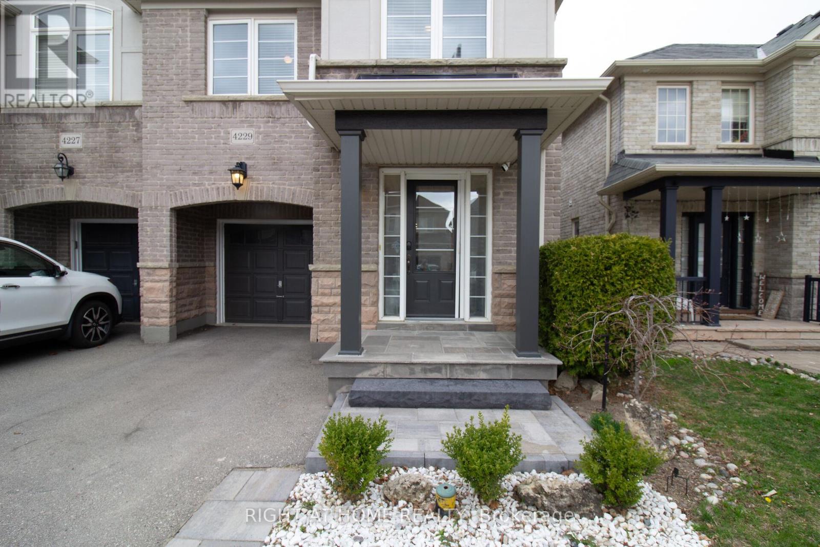 4229 COLE CRESCENT