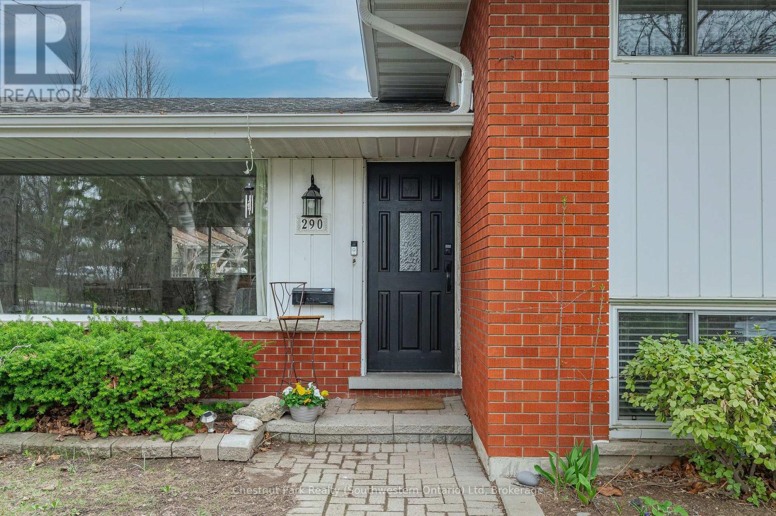 290 LANGFORD PLACE